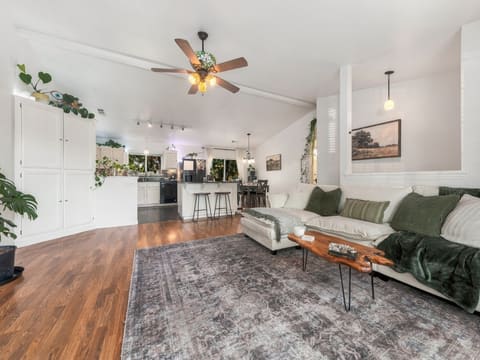 Photograph 6 of 2876 Antigua Dr