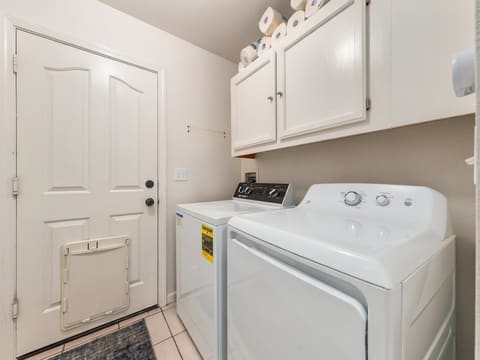 Photograph 18 of 2876 Antigua Dr